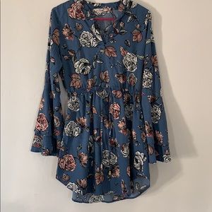 Blush Dress (Flared Sleeves)